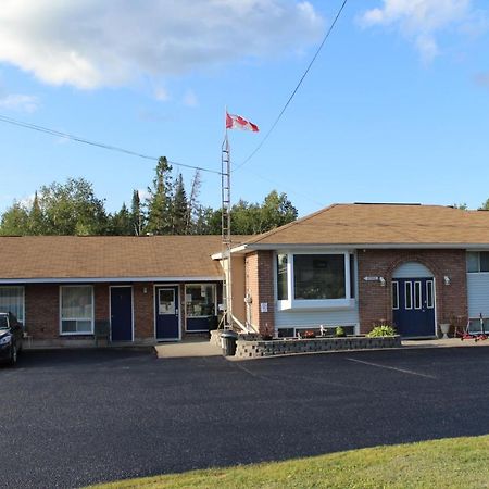 Two Rivers Motel Mattawa Exterior photo
